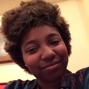 Meet your Posher, Alisha